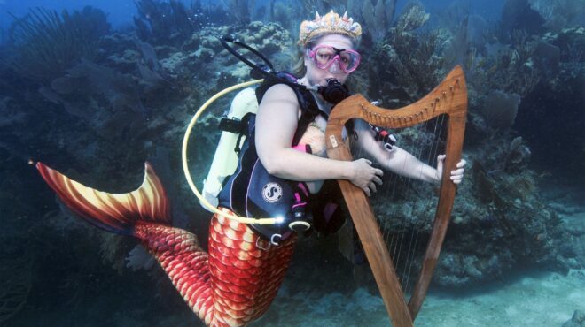 μουσική-από-γοργόνες-στον-βυθό-για-τη-562513270