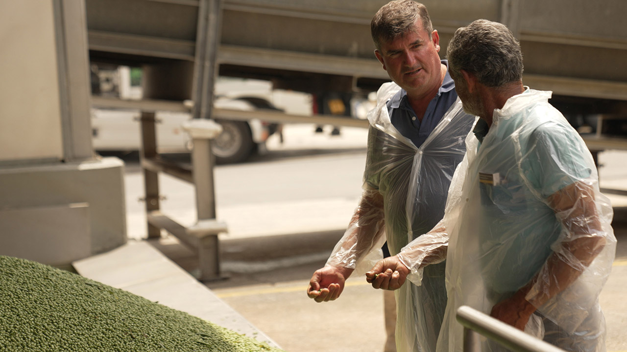 ΜΠΑΡΜΠΑ ΣΤΑΘΗΣ: «Μαζί» με τους αγρότες-1