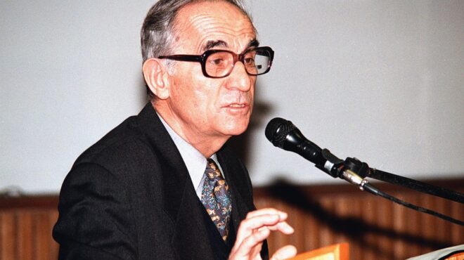 πέθανε-ο-κορυφαίος-καθηγητής-χειρουρ-562539736