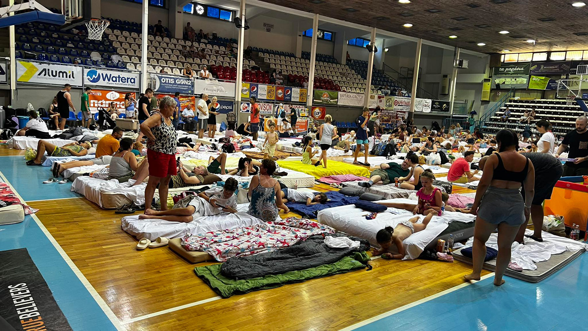 Ρόδος: Το συγκινητικό κύμα αλληλεγγύης και το «ευχαριστώ» των τουριστών-2