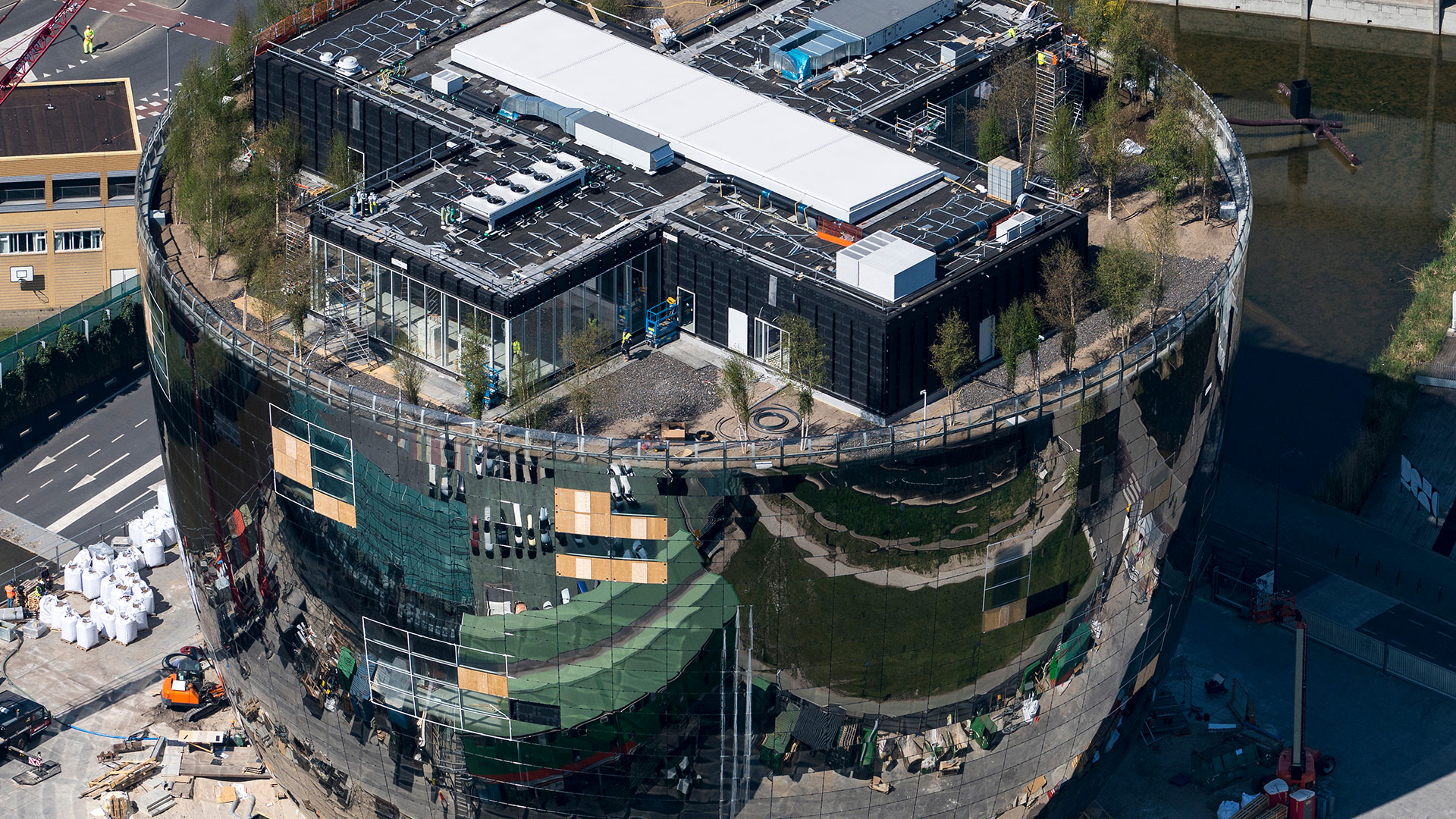 Μουσείο Depot στο Ρότερνταμ: καθρέφτες, χαζολόγημα κι ελάχιστη τέχνη-2