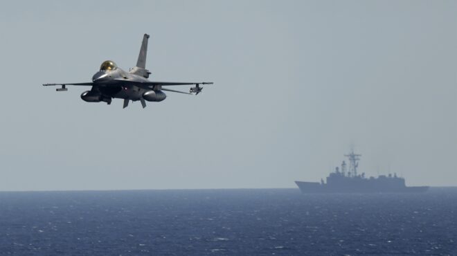 ενα-βήμα-πιο-μπροστά-η-πολεμική-αεροπο-562523419