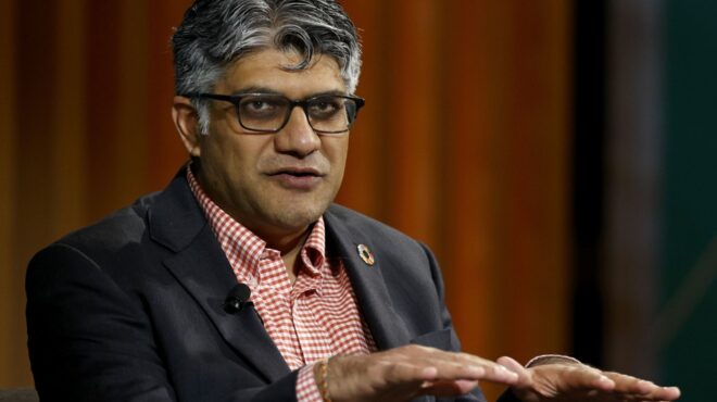 τζιγκάρ-σαχ-ο-άνθρωπος-των-400-δισ-δολαρ-562503247