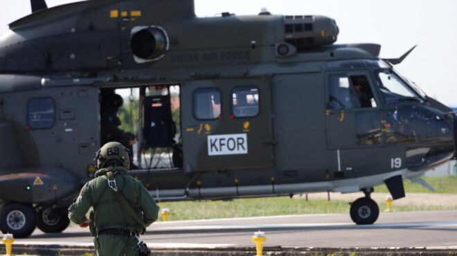 το-βερολίνο-αδειάζει-την-ηγεσία-του-562507876