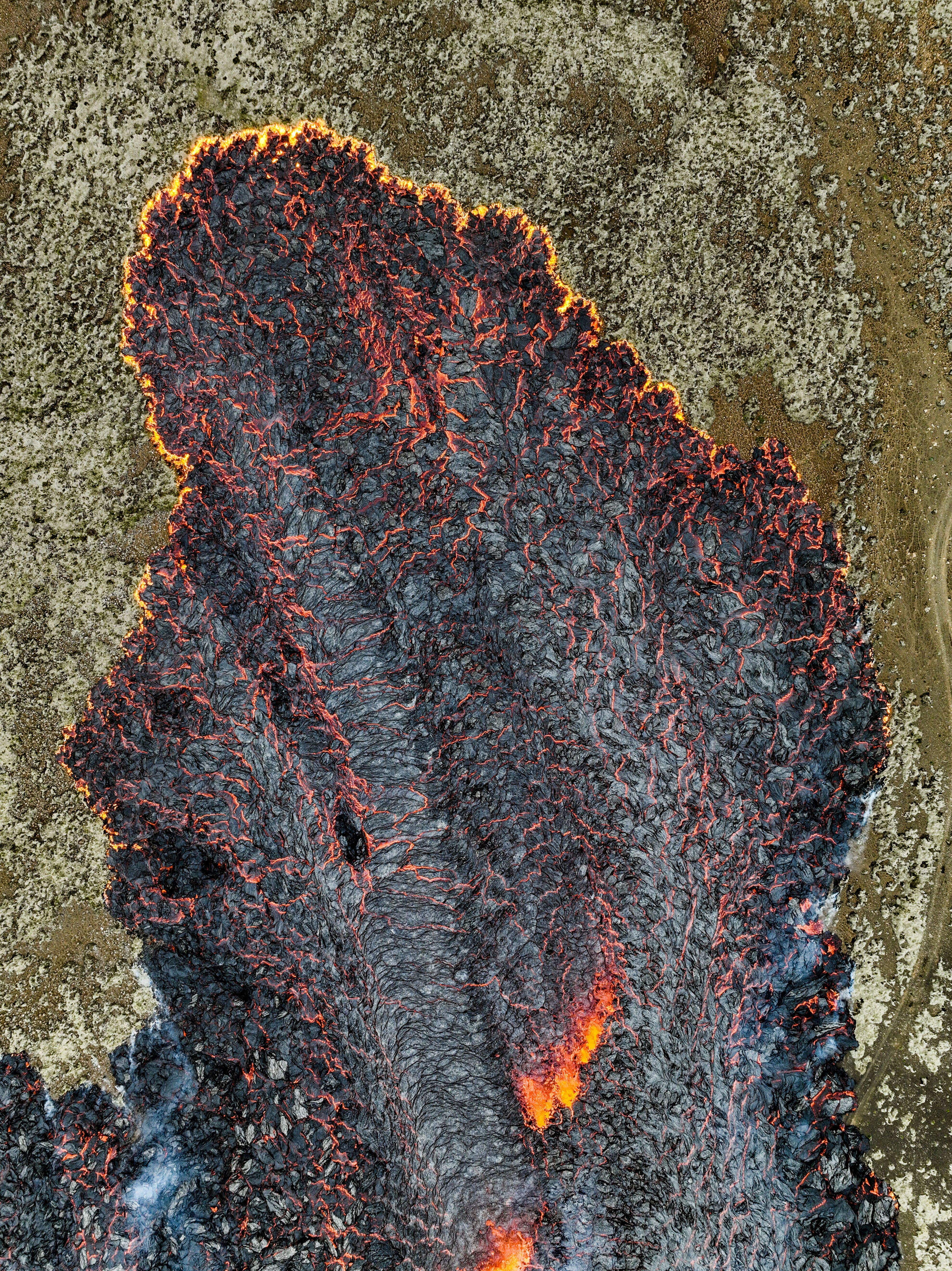 Ισλανδία: Εξερράγη ηφαίστειο κοντά στο αεροδρόμιο της χώρας-4