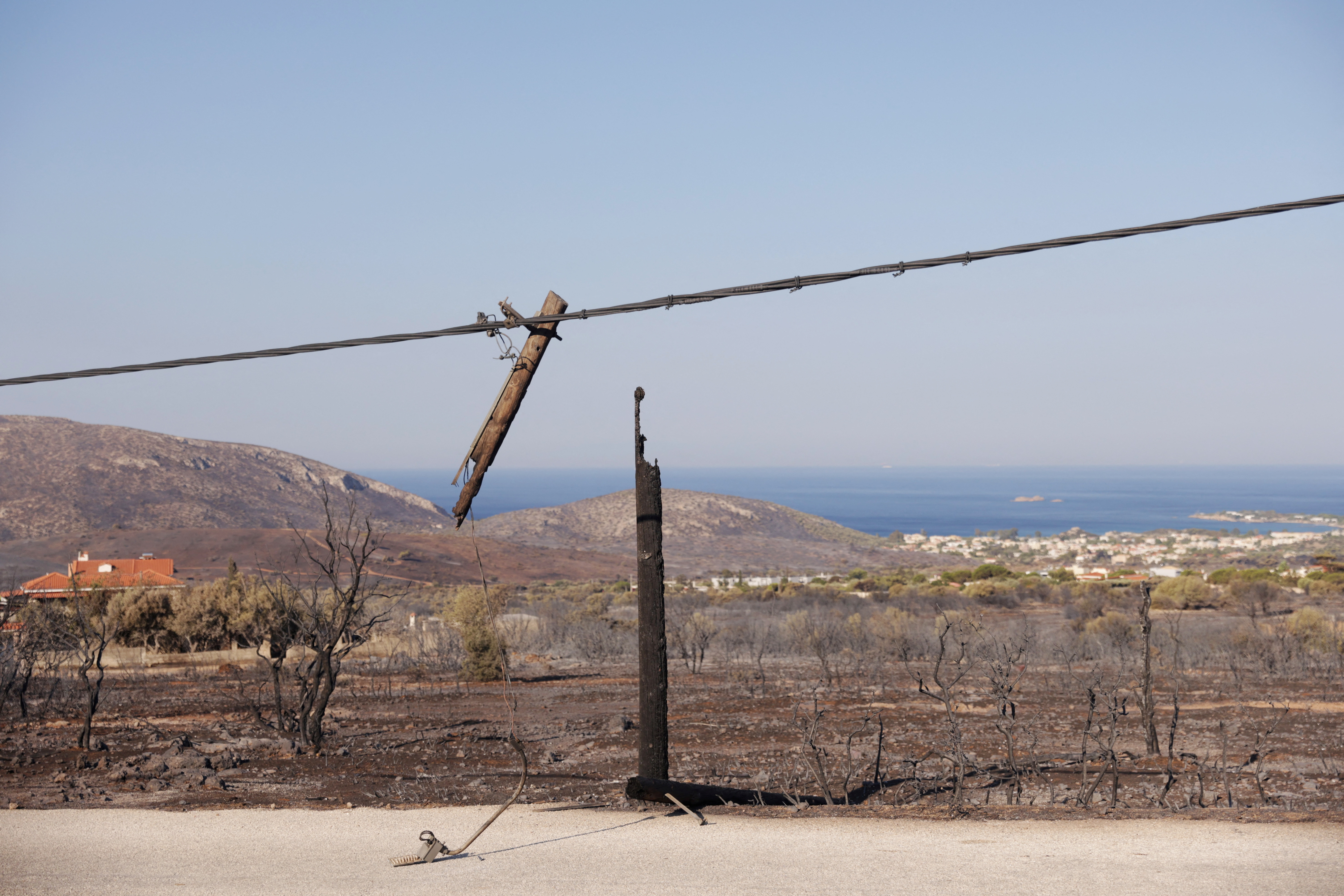 Πυρκαγιές: Η Ανατολική Αττική μετρά τις πληγές της – Μεγάλες καταστροφές-3