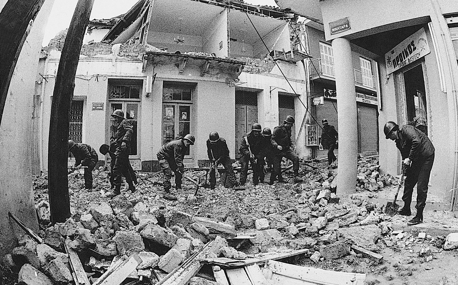 Οταν η Αθήνα σείστηκε από τα Ρίχτερ-6