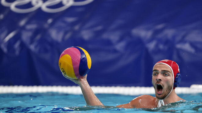 μ-ζερδεβάς-δεν-μας-αρκεί-το-ασημένιο-562547278