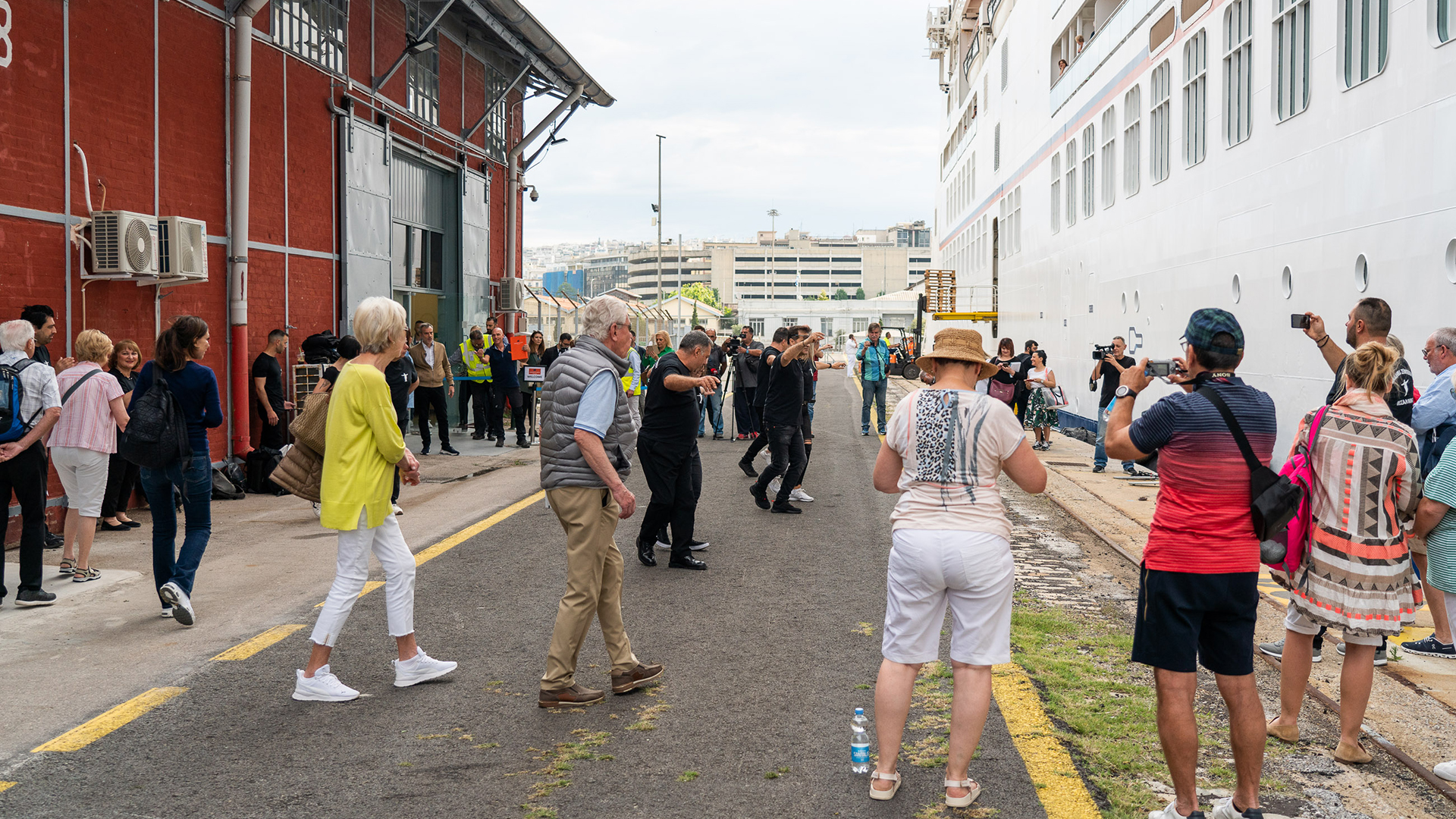 Πόσοι τουρίστες κατεβαίνουν από το κρουαζιερόπλοιο; Η περίπτωση της Θεσσαλονίκης -1