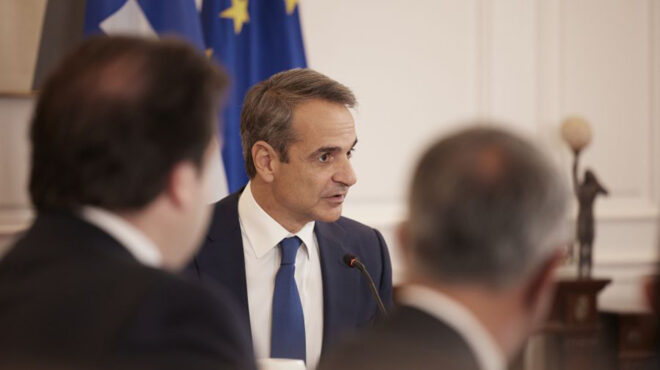 θεωρείο-ψεύτικος-λογαριασμός-562507591