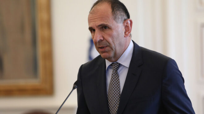 επαφές-γεραπετρίτη-στο-περιθώριο-της-562515877