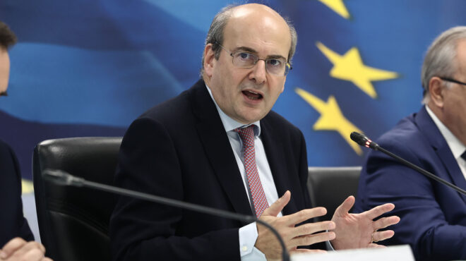 στα-44-δισ-το-όφελος-των-παροχών-ολα-τα-562515490