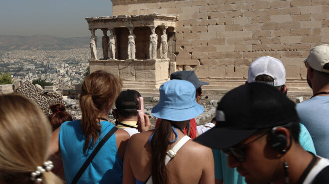 καύσωνας-κλειστός-το-μεσημέρι-ο-αρχαι-562523902