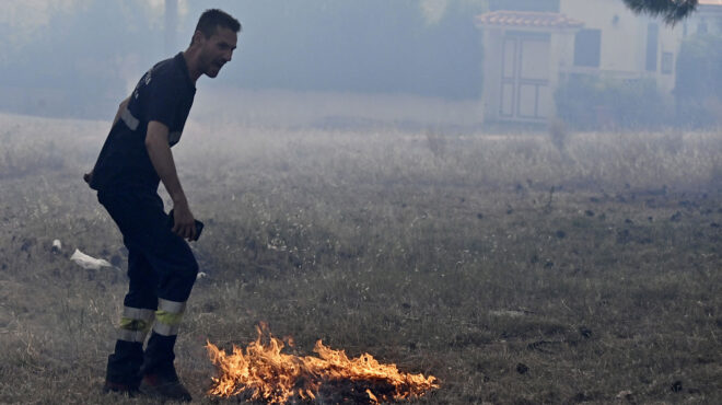 φωτιά-στο-λουτράκι-προαστιακός-δια-562525222