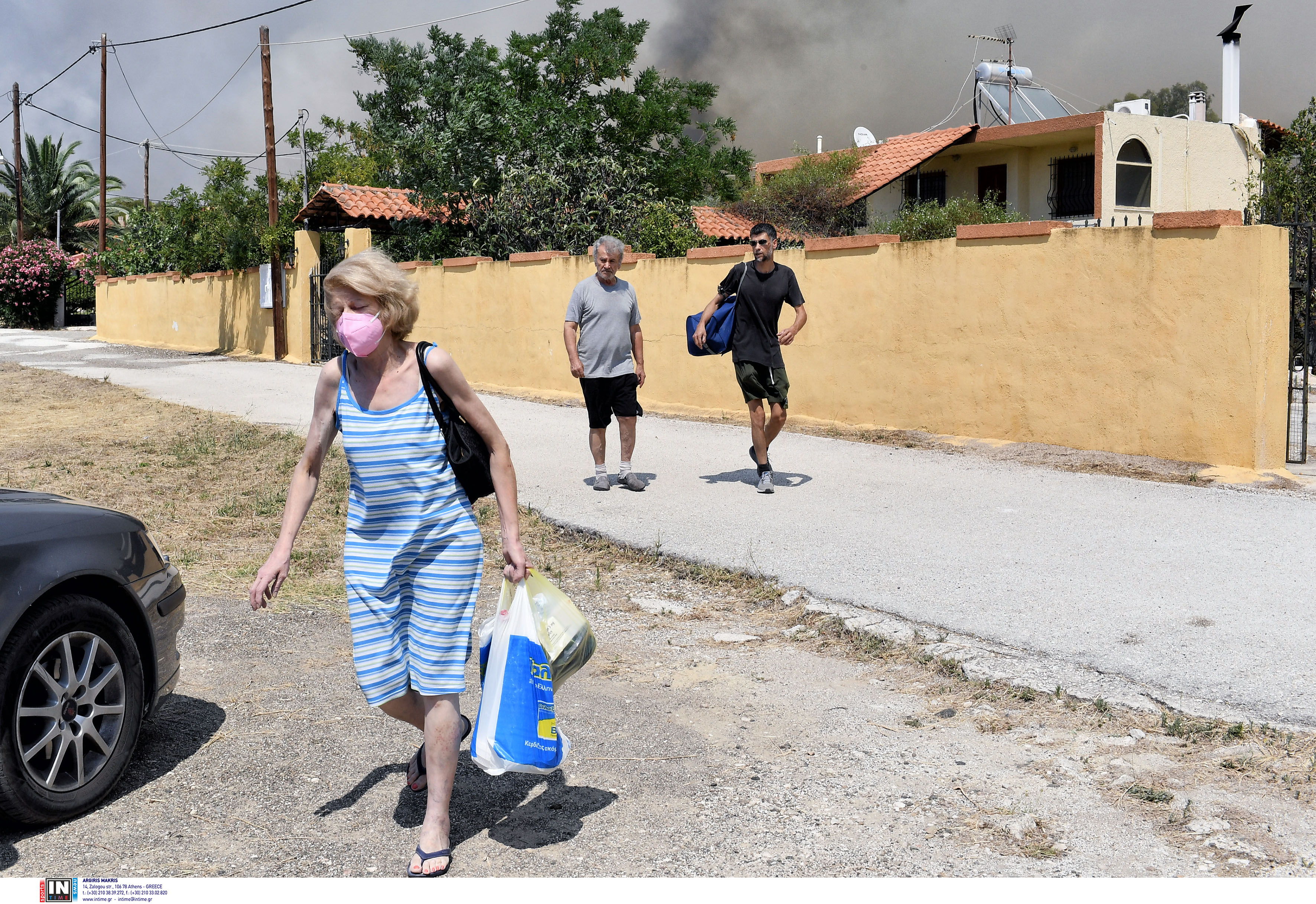 Φωτιά τώρα στο Λουτράκι – 112 για εκκενώσεις οικισμών-2
