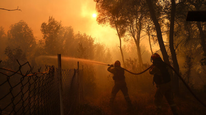 μάχη-με-τα-πύρινα-μέτωπα-σε-δυτική-αττι-562531024