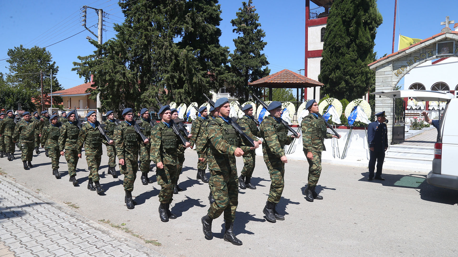 Πτώση Canadair: Το «τελευταίο αντίο» στον Περικλή Στεφανίδη-3