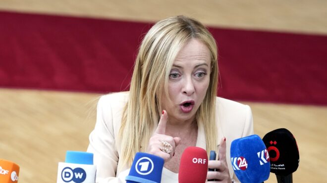 σύγκρουση-κορυφής-στην-ιταλία-562518040