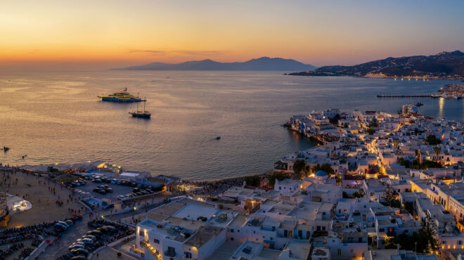 πάρτι-με-ναρκωτικά-σε-βίλα-της-μυκόνου-562504555