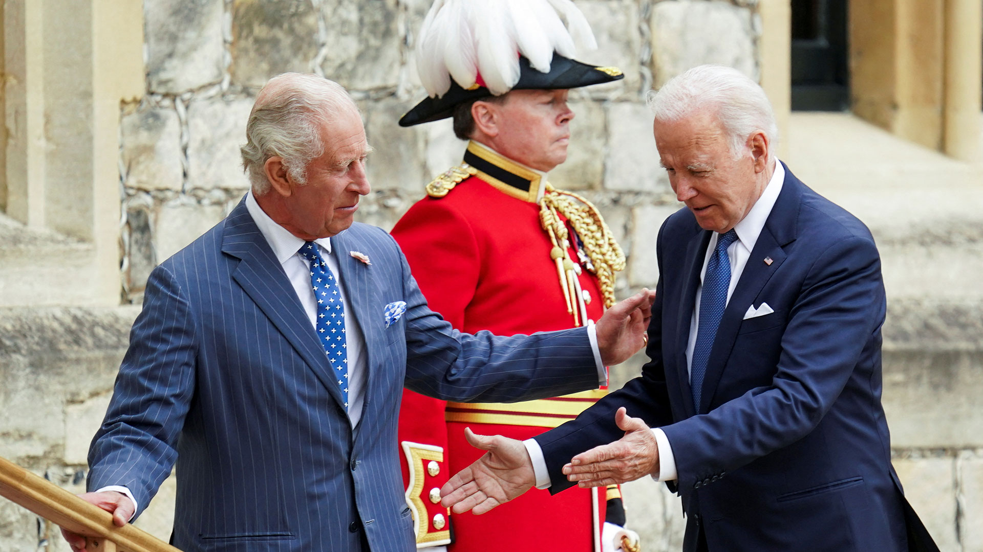 Συνάντηση Μπάιντεν με τον βασιλιά Κάρολο-1