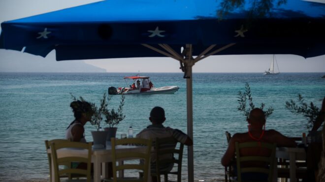 επιστροφή-στην-οικογενειακή-ταβέρνα-562545391