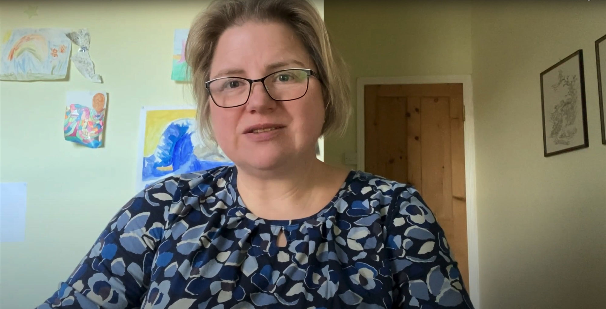 Ντανιέλα Σμιντ στην «Κ»:  Δεν είναι απλώς ένα θερμό καλοκαίρι-1