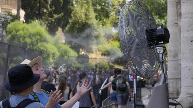 ο-καύσωνας-καίει-την-αγροτική-παραγ-562538881