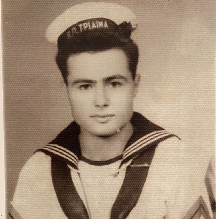 9 Ιουλίου 1956, στην ισοπεδωμένη από τον σεισμό Σαντορίνη-1