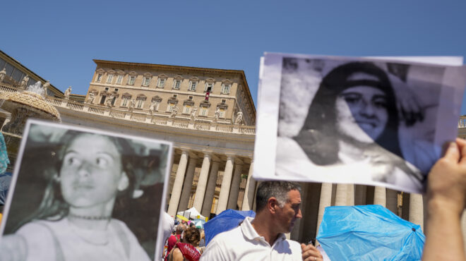 kορίτσι-του-βατικανού-νέα-θεωρία-στο-σί-562515763
