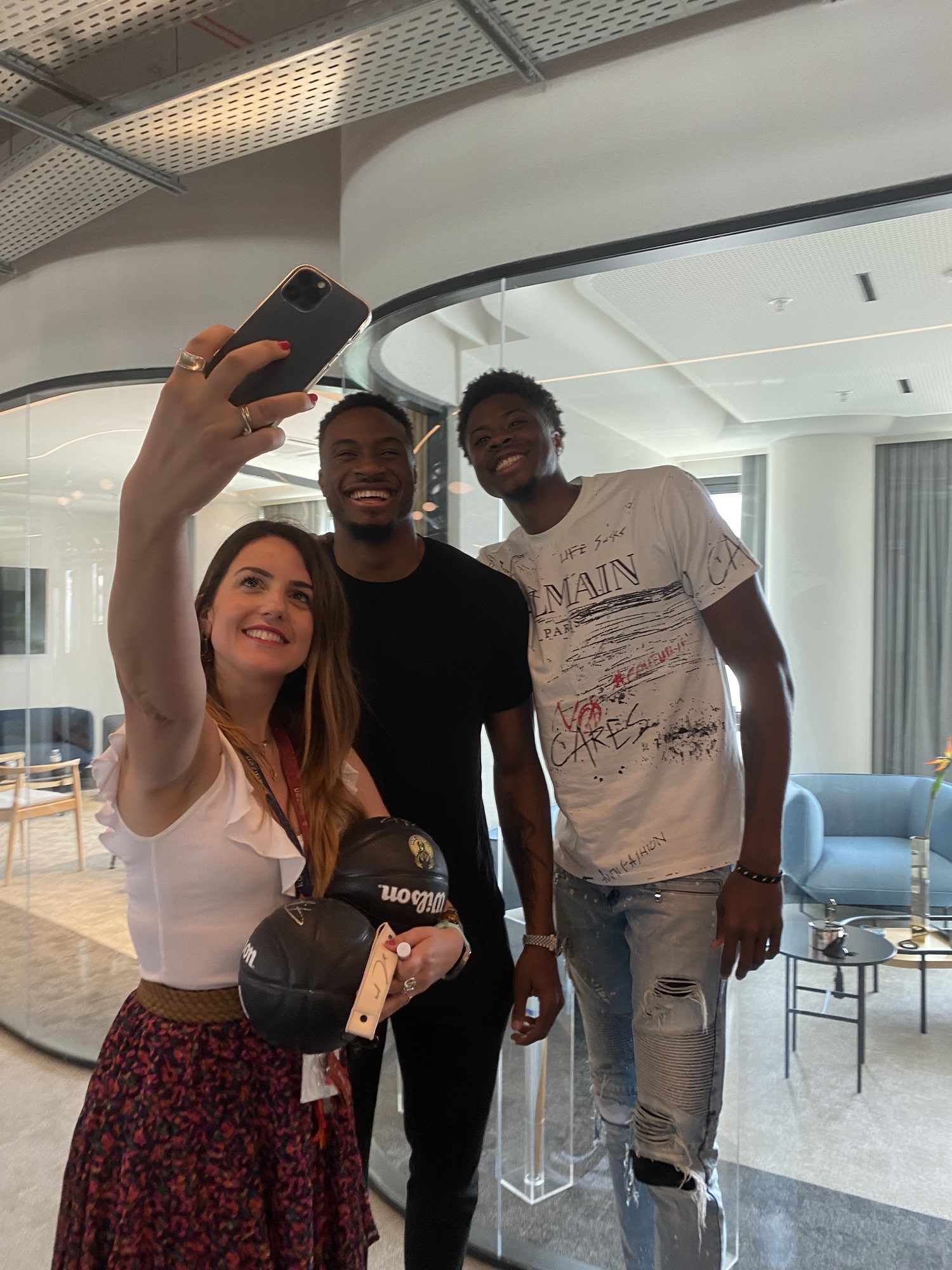 Οι Antetokounbros στο νέο σπίτι της Kaizen Gaming-3