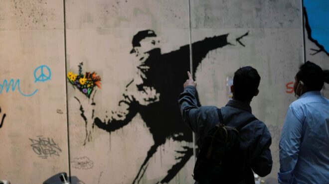 αποκαλύφθηκε-η-φωνή-του-banksy-562524340