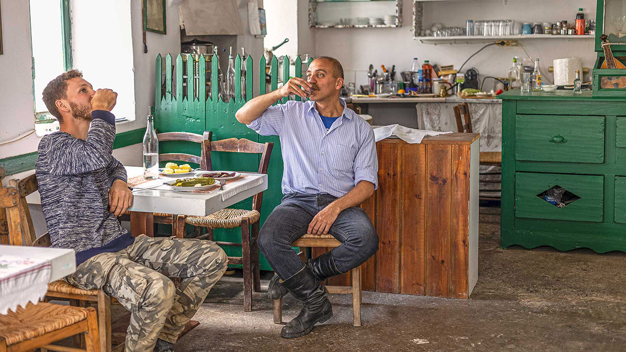 Ο μεζές του κρητικού καφενέ – Στο περιοδικό «Γαστρονόμος» αυτή την Κυριακή-5