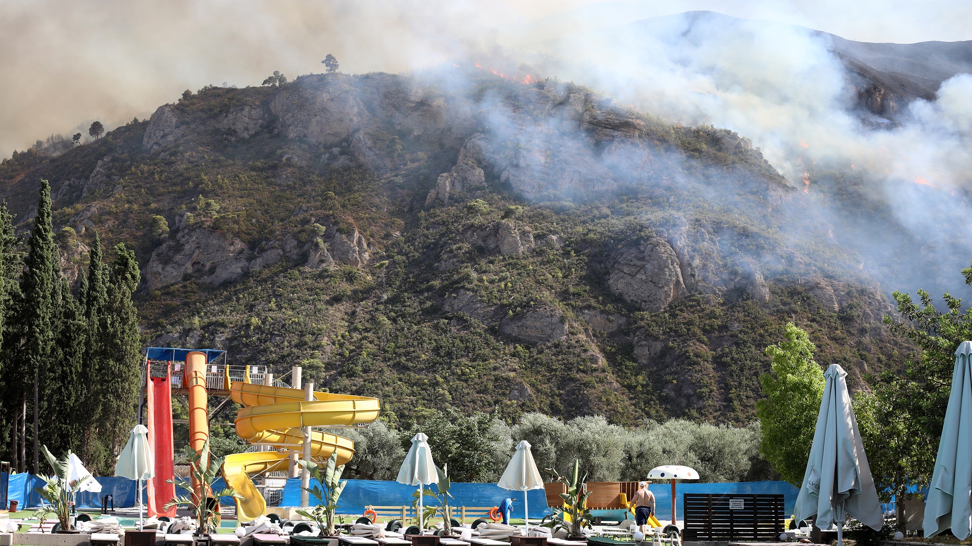 Ολονύκτια πολυμέτωπη μάχη με τις φλόγες-6