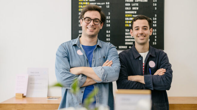 foyer-για-τα-αδέρφια-παπαντωνίου-ο-καφές-εί-562503445