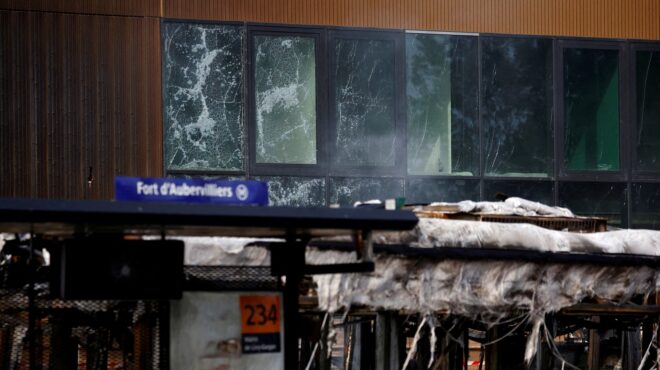 γαλλία-ο-μακρόν-θα-εξέταζε-τη-διακοπή-τ-562505299