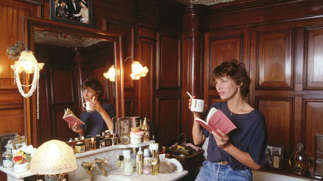 τζέιν-μπίρκιν-αποχαιρετισμός-σε-ένα-ε-562538359