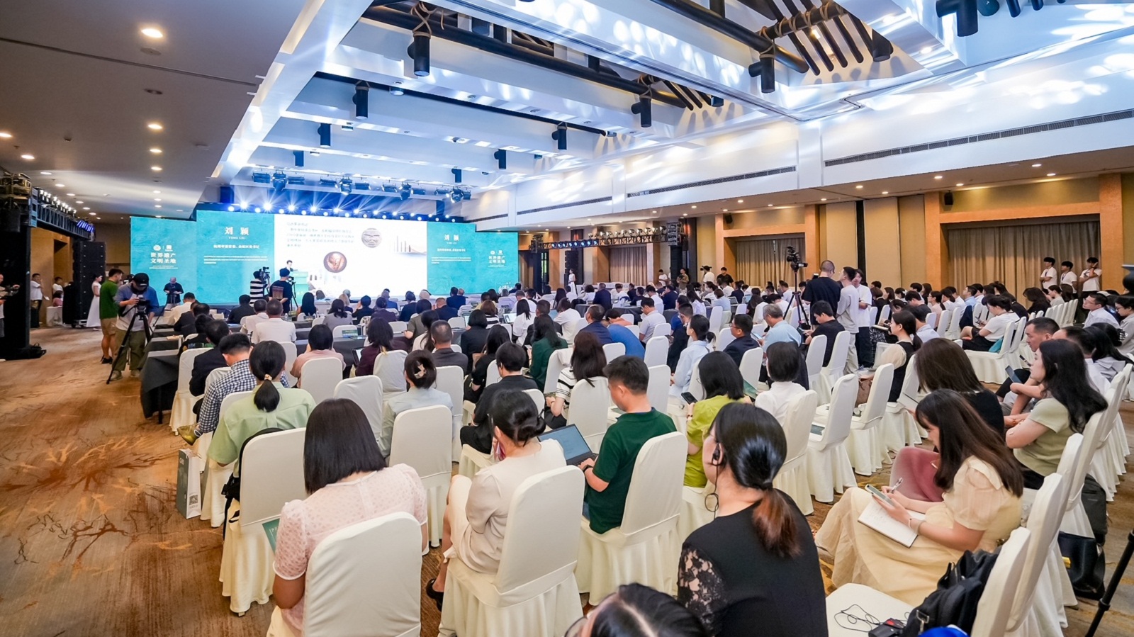 Διάλογος μεταξύ κινεζικού και ελληνικού πολιτισμού στη Χανγκζού της Κίνας-2