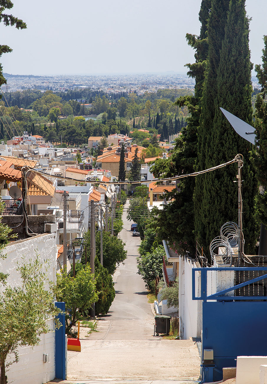 Κεραίες, αγάλματα και μαγνητική μαγεία στο Ίδρυμα Takis-2