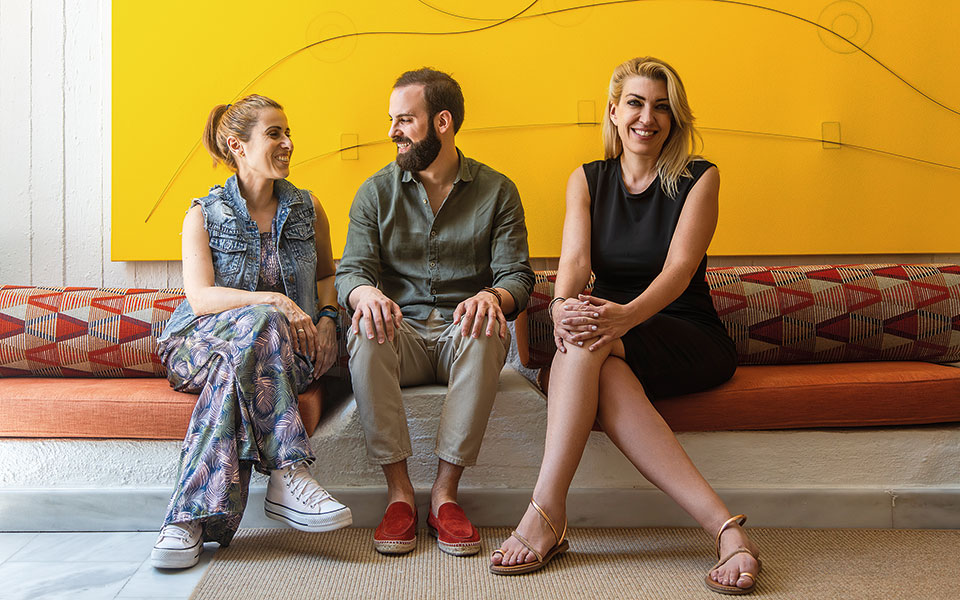 Κεραίες, αγάλματα και μαγνητική μαγεία στο Ίδρυμα Takis-7