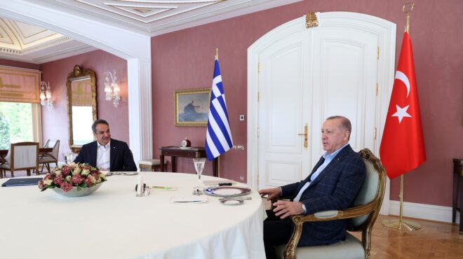 αρθρο-μ-καραγιάννη-οι-τρεις-σχολές-σκέ-562546099