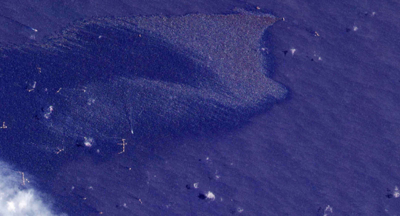 ΜΚΟ καταγγέλλουν τεράστια διαρροή πετρελαίου στον Κόλπο του Μεξικού-1