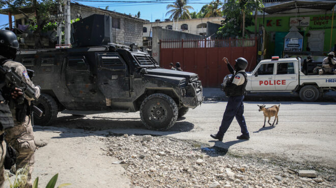 ηπα-μια-αμερικανίδα-και-το-παιδί-της-απ-562546300
