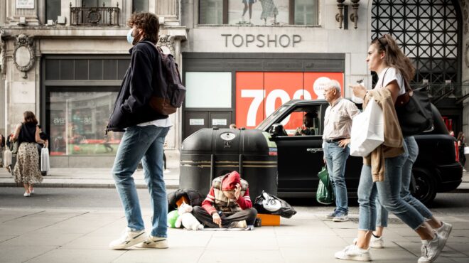 οηε-165-εκατομμύρια-άνθρωποι-διολίσθησα-562520464