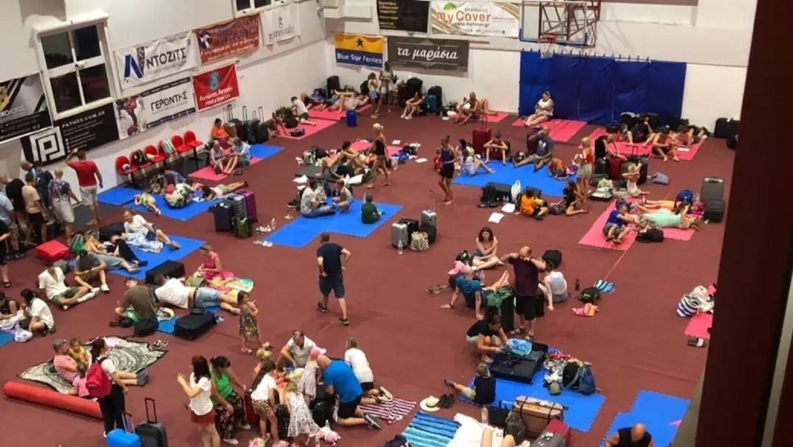 Ανεξέλεγκτη καίει για έκτη ημέρα η φωτιά στη Ρόδο-1