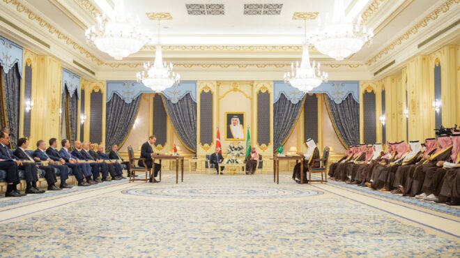 ριάντ-και-αγκυρα-υπέγραψαν-πολλαπλές-562526182