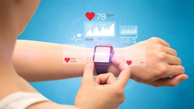 πάρκινσον-τα-smartwatches-βοηθοί-στην-έγκαιρη-562503520