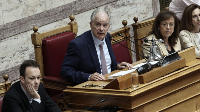 ξανά-στο-τιμόνι-της-βουλής-ο-κ-τασούλας-562505287