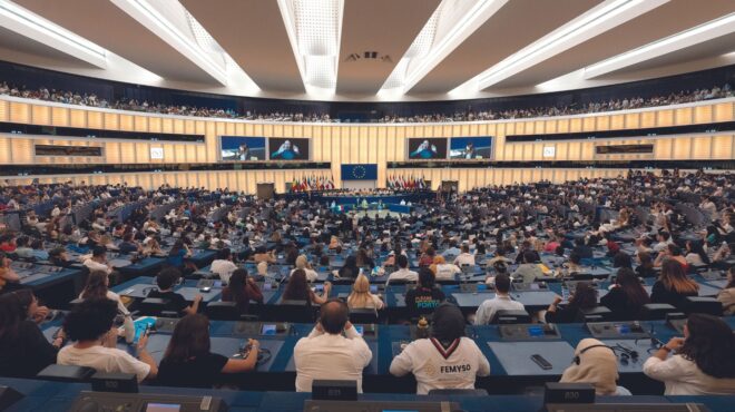 πώς-σκέφτεται-η-gen-z-της-ευρώπης-562504012