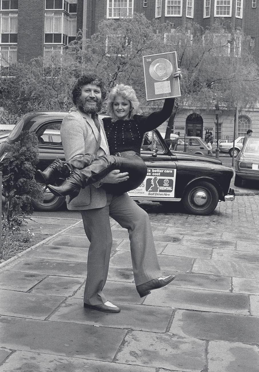 30 λεπτά στο τηλέφωνο με την Bonnie Tyler-2