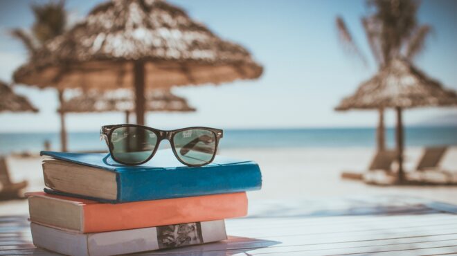 ντοστογιέφσκι-στην-παραλία-τολστόι-σ-562546411